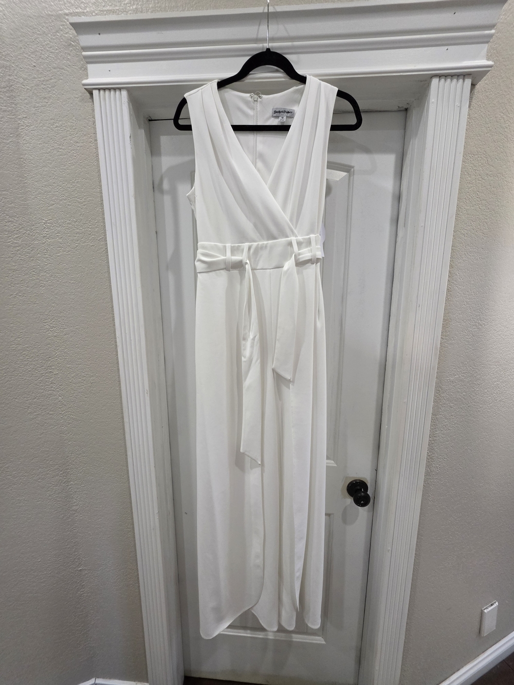 Shelby & Palmer White Sleeveless Wrap Split Leg Jumpsuit Belted Size 10